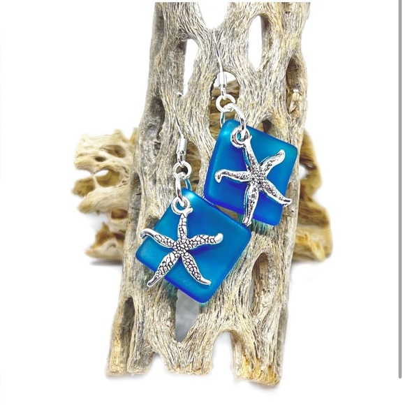 Earthlie Treasures Jewelry - Earthlie Treasures Handmade Seaglass Starfish Dangle earrings
